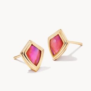 NWOT Kendra Scott Monica Gold Stud Earrings in Light Burgundy Illusion